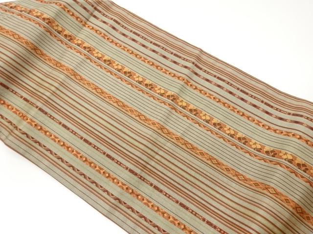 縞に花模様織出し名古屋帯